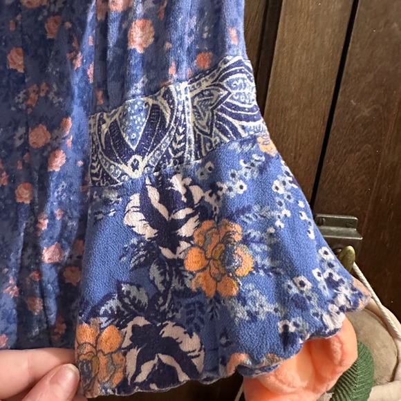 Free People size S- super flowy boho long sleeve top - Picture 4 of 5